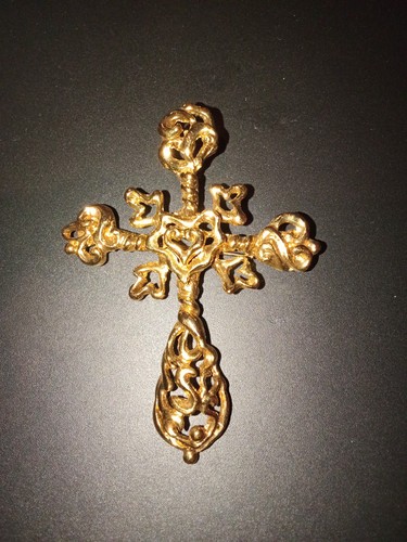 Broche christian lacroix - broche,