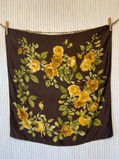 Foulard carré de soie Vintage