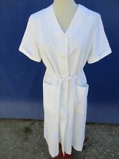Blouse de travail N°33 en polyester coton blanc  broderie vintage   