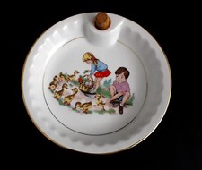 ancienne   assiette à bouillie pour bébé - Porcelaine  - 1964