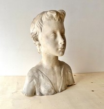 Buste d'enfant en plâtre