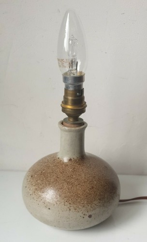 Pied lampe gres - gres, pyrite