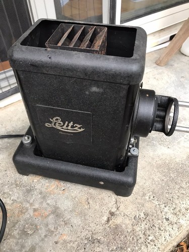 Ancien projecteur diapos - ancien, a