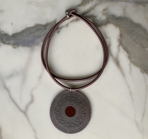 Collier ras cou - de,