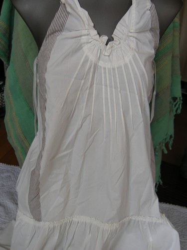 Robe neuve avec - , etiquette