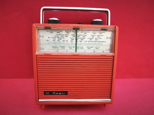 Radio vintage reela - go,