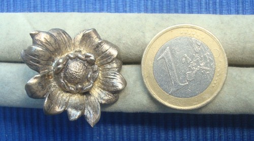 B35 jolie broche pin argent - broche, pin's