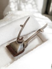 Rasoir moustache rétro