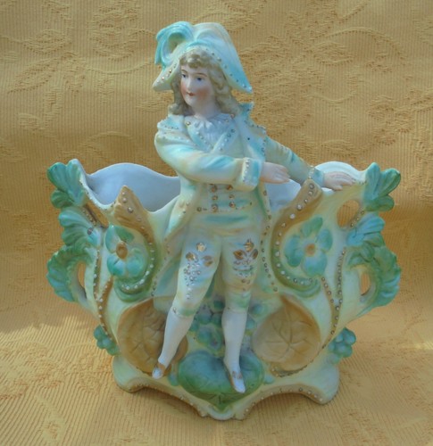 Ancienne jardinière avec