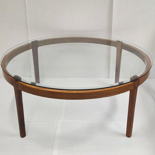 Importante table basse - table,