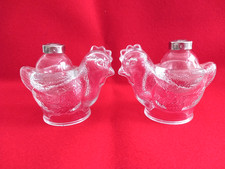 Deux coquetiers poules en verre