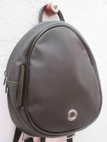 Authentique sac dos - à,