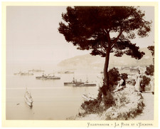 Jean Gilletta, Villefranche-sur-Mer, Couple observant la Rade et l'Escadre 