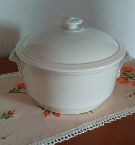 Tres ancienne terrine - ancienne, en