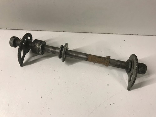 Axe roue arriere rear - un,