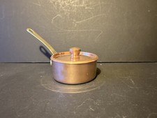 Casserole en cuivre avec couvercle