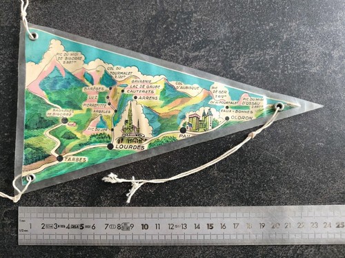 Ancien fanion touristique - ancien,