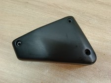 UN CACHE CARENAGE DROIT INTERIEUR PLASTIQUE MOTO YAMAHA 600 FAZER 1999
