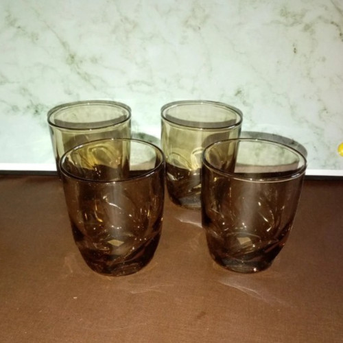 Verres eau noirs - eau,