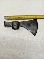 hache. hachette de forestiers