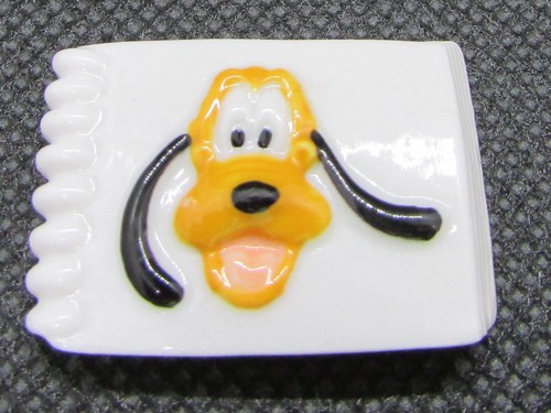 Fève disney plate en forme - fève,