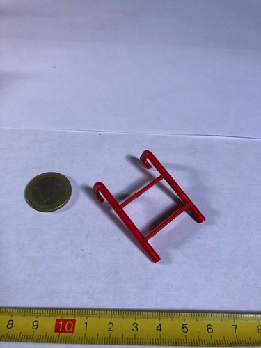 Playmobil petite echelle rouge