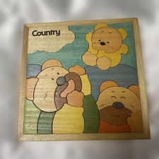Puzzle en bois coloré pour