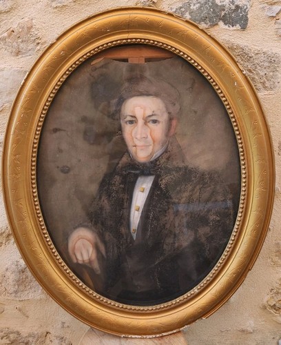 Ancien portrait ovale