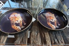 2  MAGNIFIQUES  PLATEAU ROND  LAQUE NOIR  AVEC TIGRE 37 ET 34.5 CM