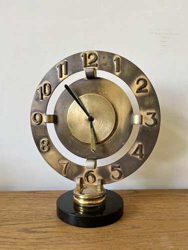 Pendule moderniste - pendule,