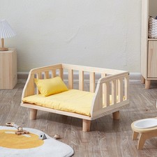 Lit pour chien en bois