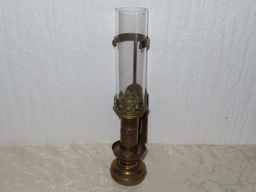 Lampe pétrole antique - pétrole,