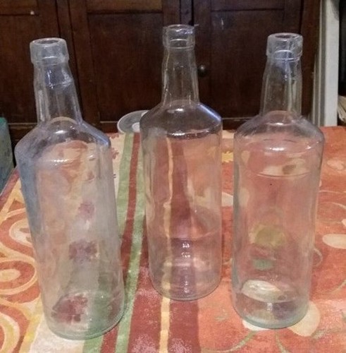 Bouteilles vide blanche - vide, blanche 