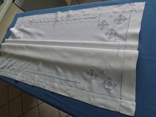 nappe brodée, 1.08 m X 1.03