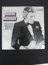 33 TOURS JOHNNY HALLYDAY... DISQUE DE PLATINE.. L'IDOLE DES JEUNES