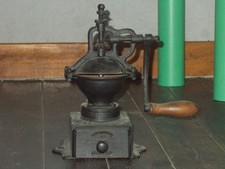 ancien moulin a café peugeot