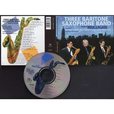 Three baritone saxop plays - saxop,