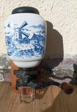 ancien grand moulin à café mural corps porcelaine Delft pot verre support bois