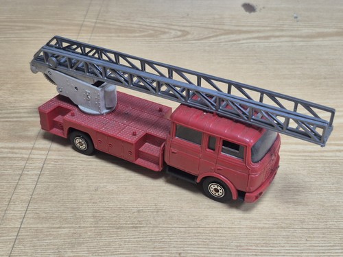 Camion pompier berliet - de,