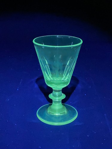 Verre liqueur manganèse - à,