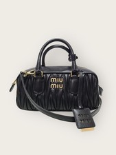 Miu Miu Sac à main en cuir