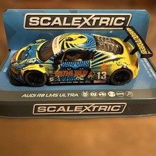124 SCALEXTRIC AUDI R8 LMS