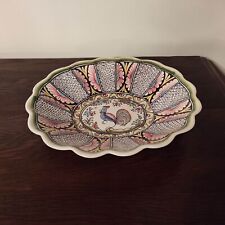 Beau plat ovale en faïence, signé, forme corolle, en excellent état