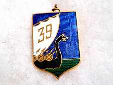 Un insigne militaire " 39° RI
