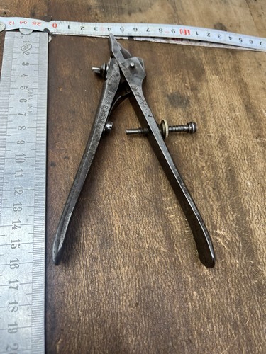 Outil ancien peugeot - outil,
