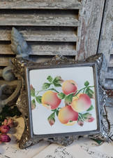 ANCIEN DESSOUS DE PLAT PIED