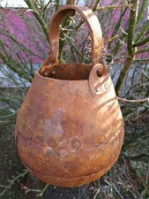 Pot suspendu en rouille noble