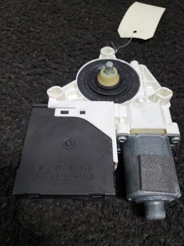Moteur leve vitre avant - , droit