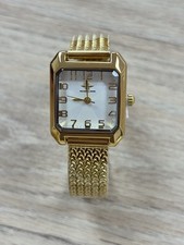 Montre Femme Dorée  Avec Pile