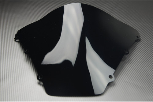 Bulle noire saute vent - saute, en
